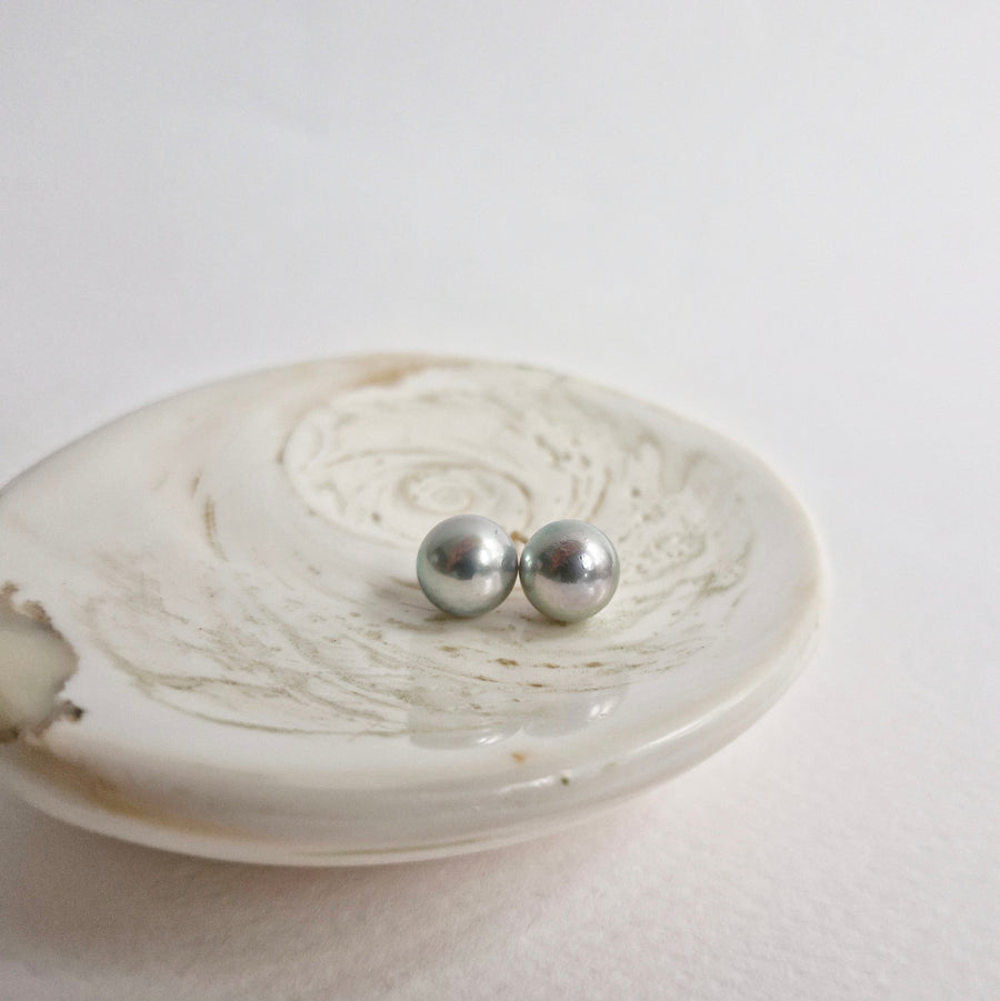 Akoya Pearl Earstuds #15 (Silver Grey/Blue Overtone) / 14k Gold-filled