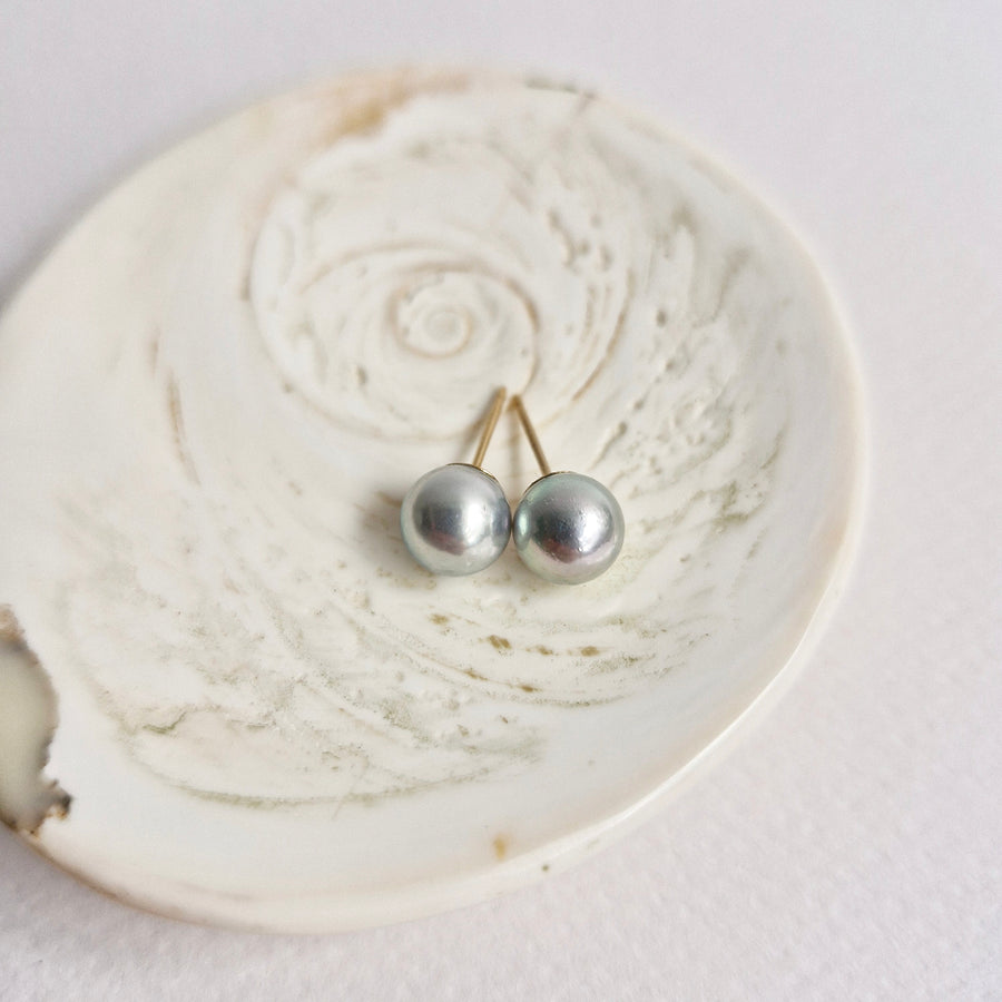 Akoya Pearl Earstuds #15 (Silver Grey/Blue Overtone) / 14k Gold-filled