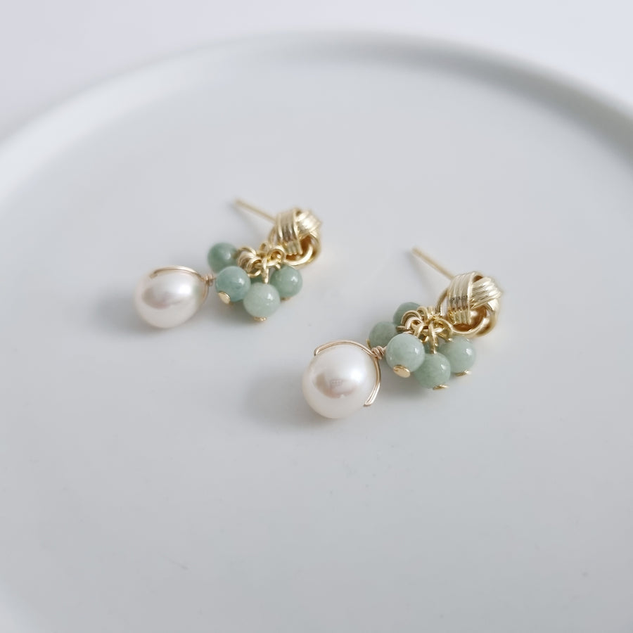 Regina Earrings / Jade / Freshwater Pearl