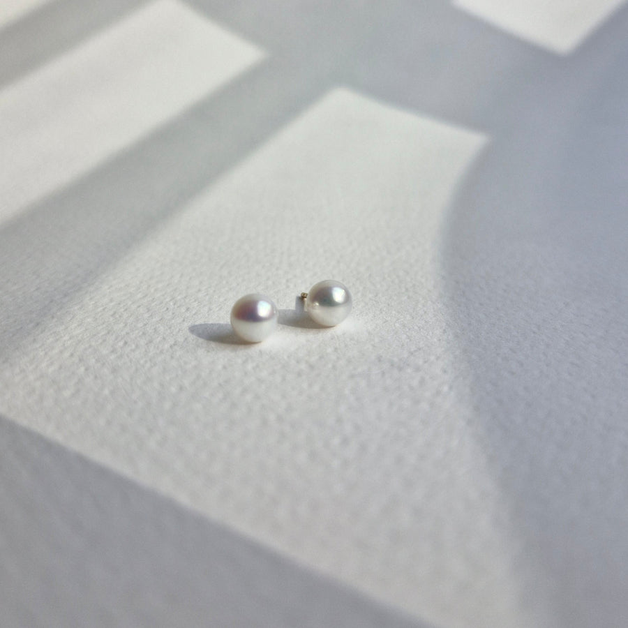 Freshwater Pearl Earstuds (5mm) / 14k Gold-filled