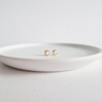 White Austrian Pearl Earstuds (Small) / 14k Gold-filled